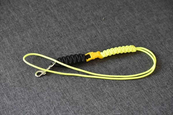 Obrázek pro Paracord klíčenka s trojzubcem